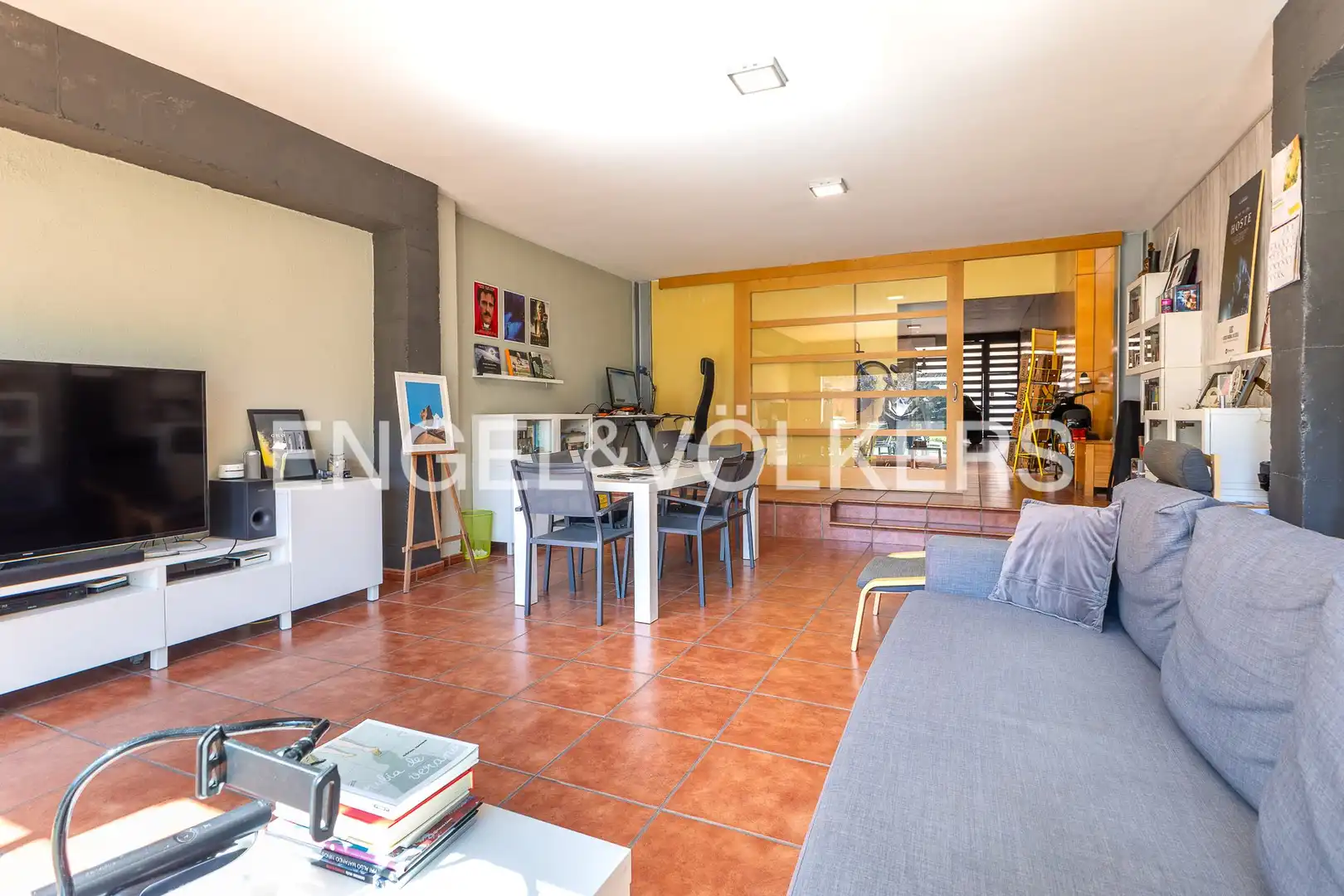 Sala d'estar de Casa o xalet en venda en Mataró amb Aire condicionat, Calefacció i Jardí privat