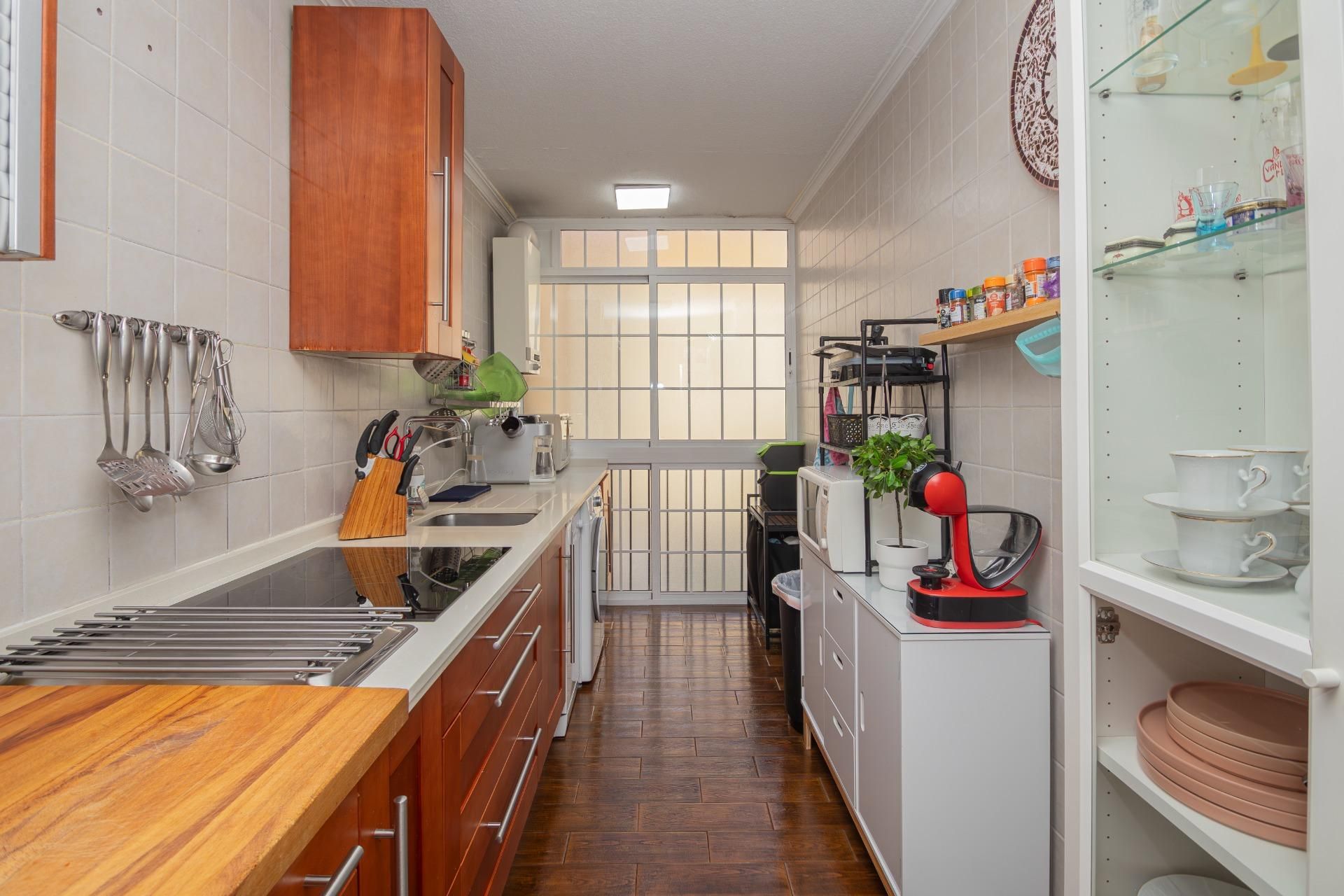 Cocina de Piso en venta en  Sevilla Capital con Aire acondicionado y Balcón