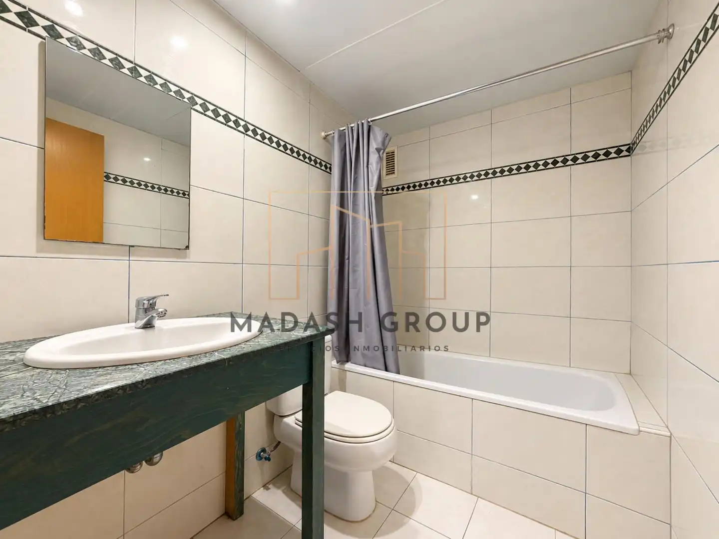 Badezimmer von Dachboden zum Verkauf in Llevant