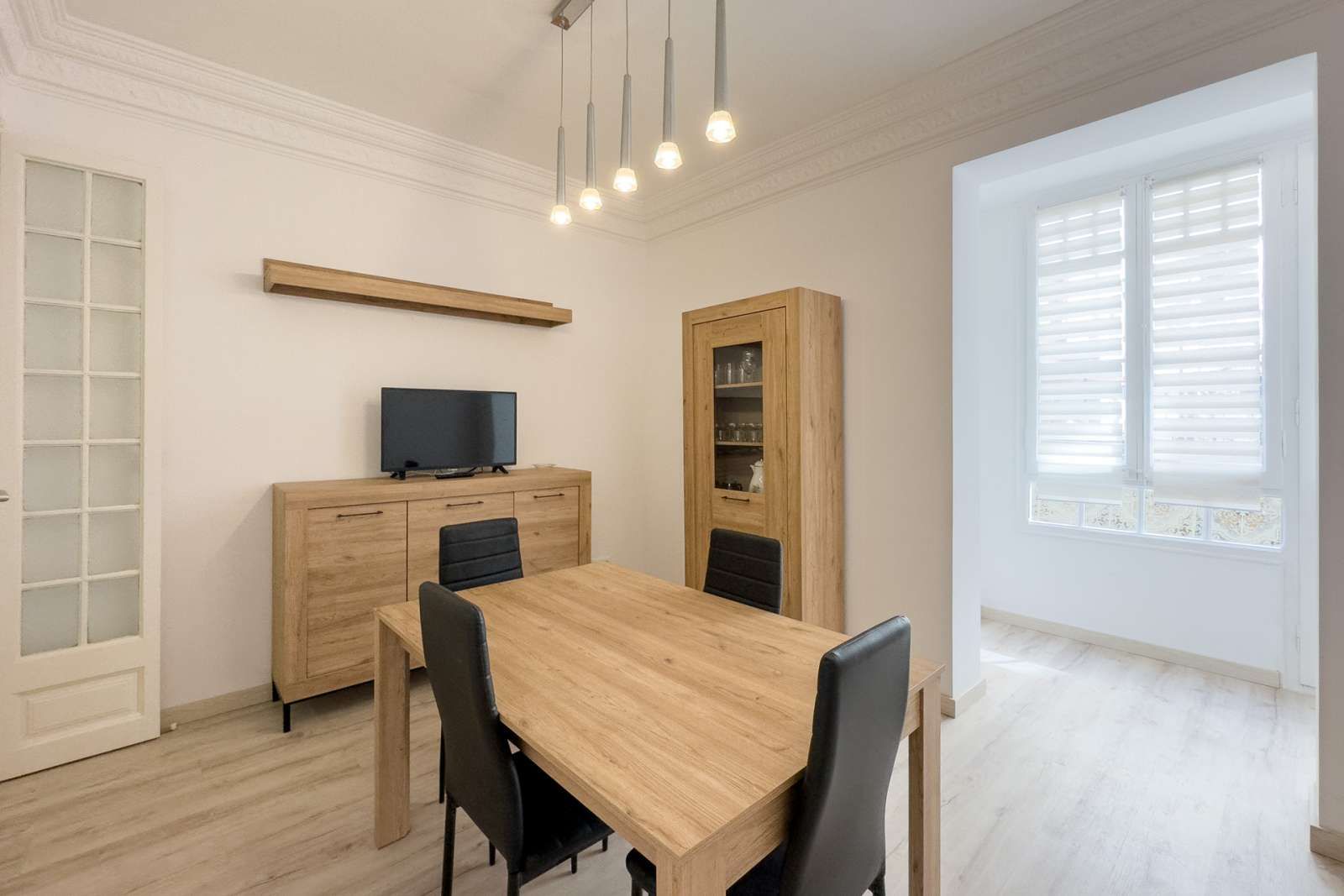 Dining room of Apartment to share in  Barcelona Capital  with Air Conditioner, Heating and Terrace