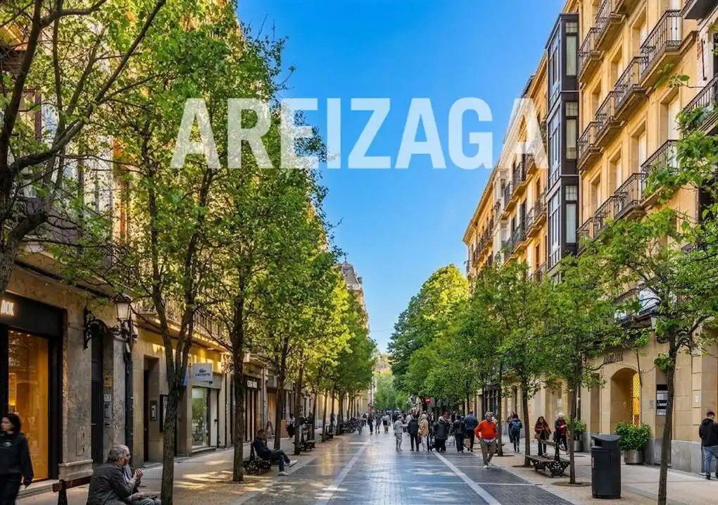 Vista exterior de Pis en venda en Donostia - San Sebastián  amb Calefacció i Balcó
