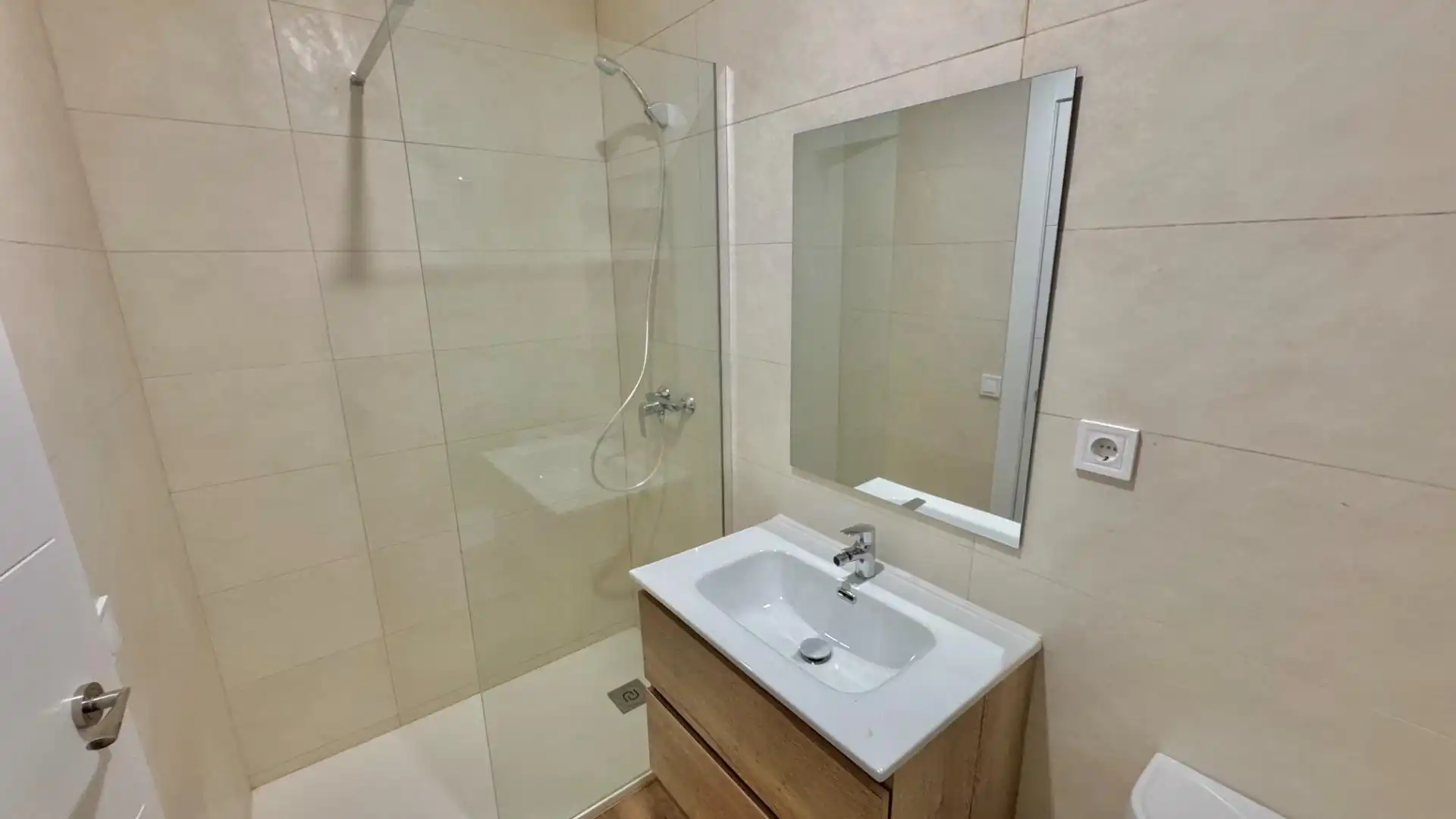 Baño de Estudio en venta en Torremolinos con Aire acondicionado y Calefacción