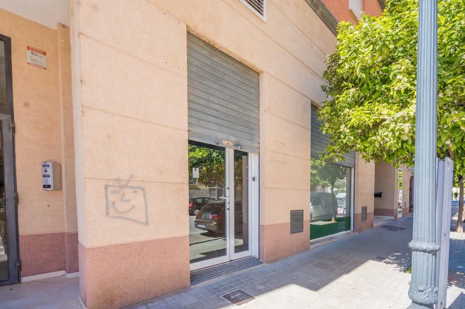Vista exterior de Local en venta en Valencia con Aire acondicionado