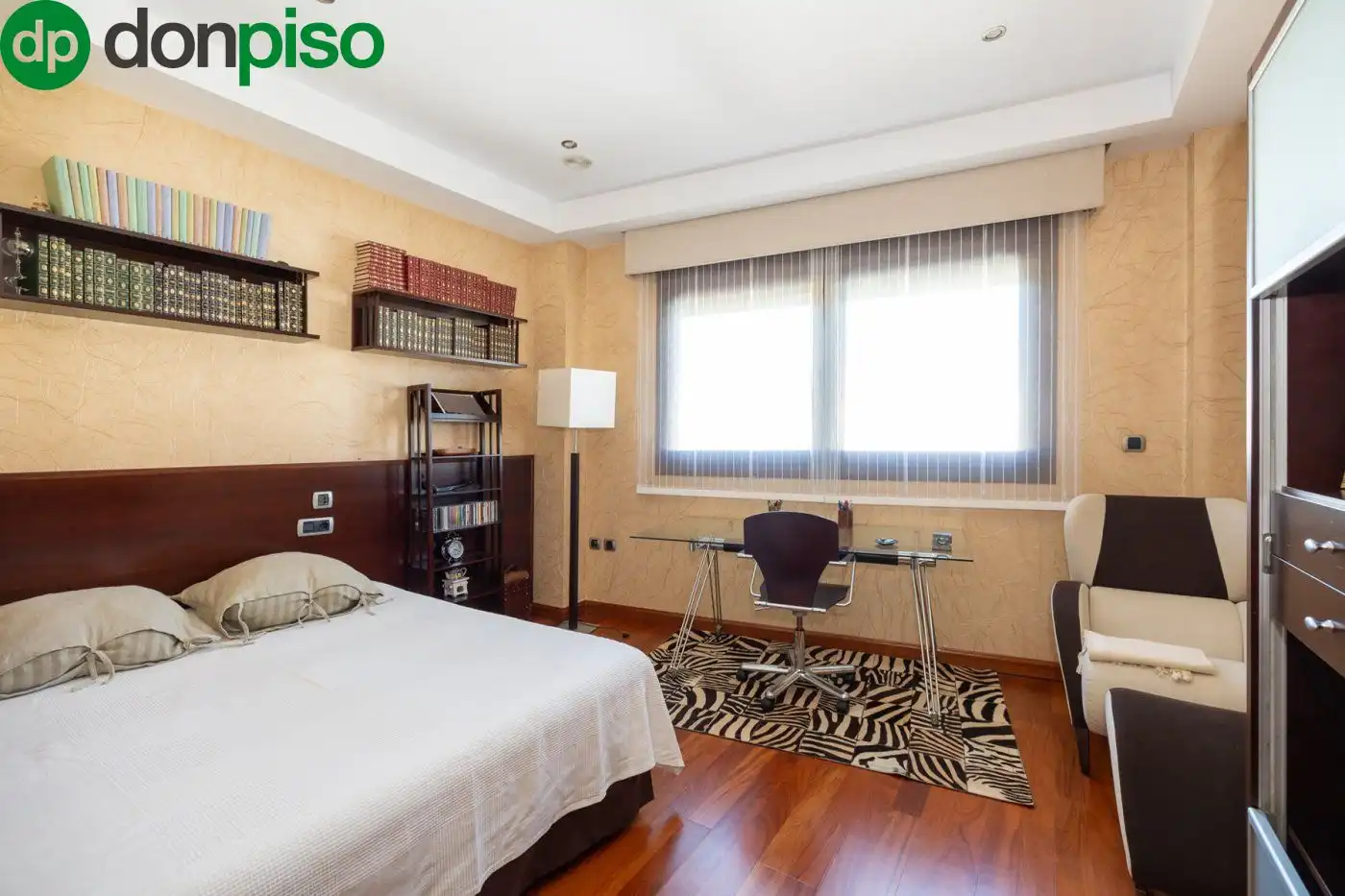 Bedroom of Houses for sale in Granada  with Air Conditioner, Heating and Terrace