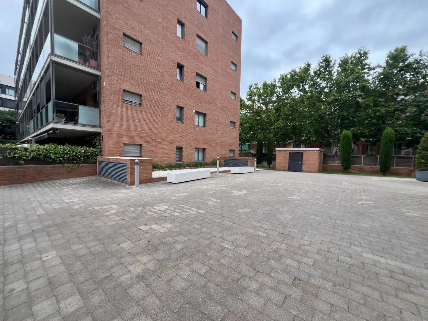 Parkplatz von Wohnung zum Verkauf in Sant Cugat del Vallès mit Klimaanlage, Heizung und Privatgarten