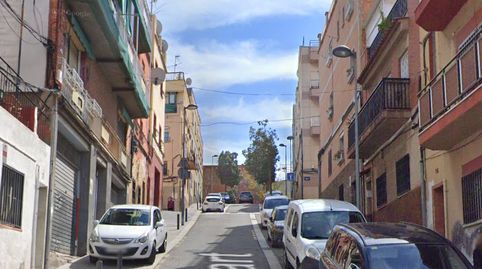 Badalona (Barcelona). SIN POSESIÓN “OCUPADO” (no se puede visitar ni hipotecar).