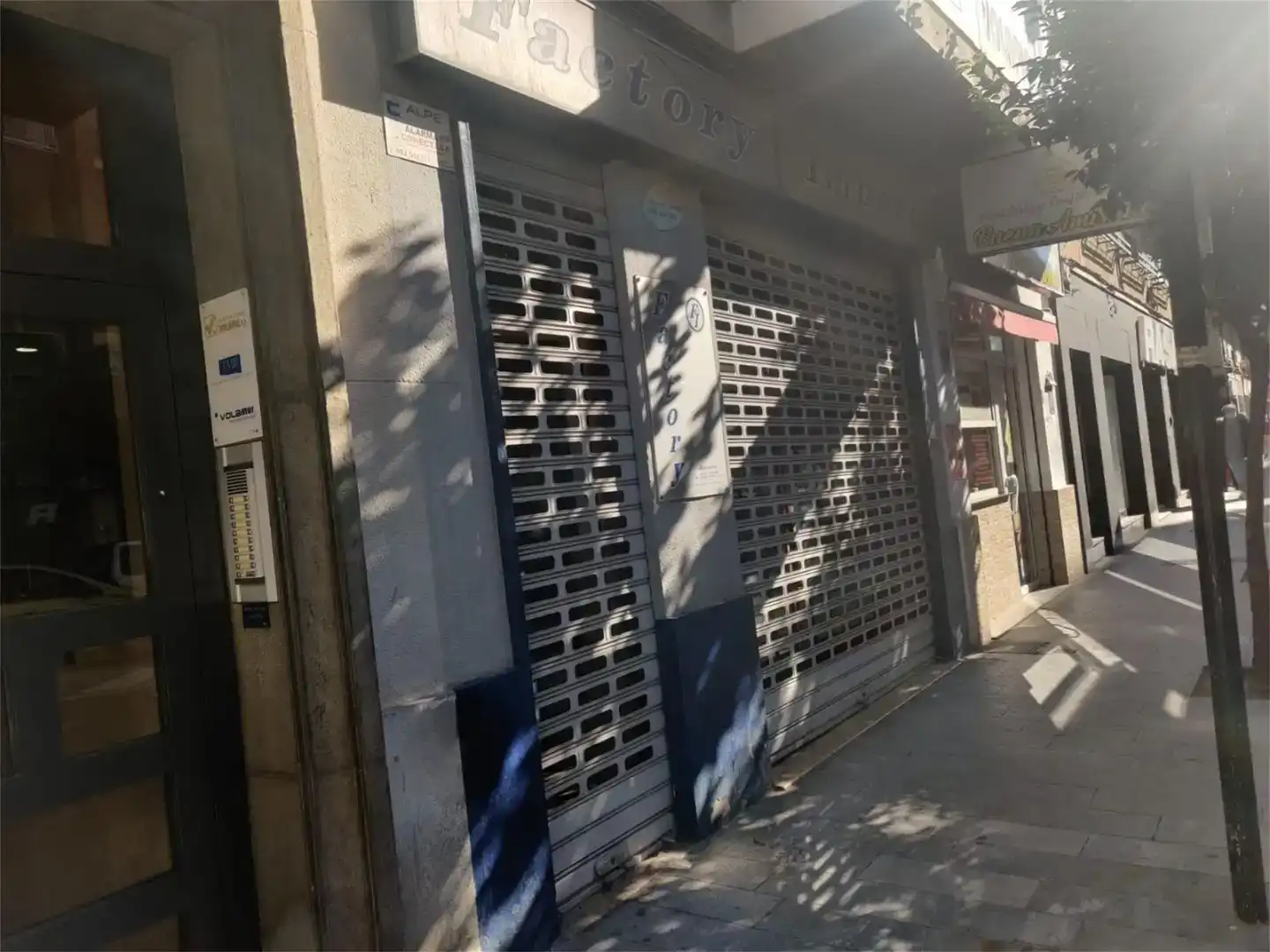 Vista exterior de Local en venda en Murcia