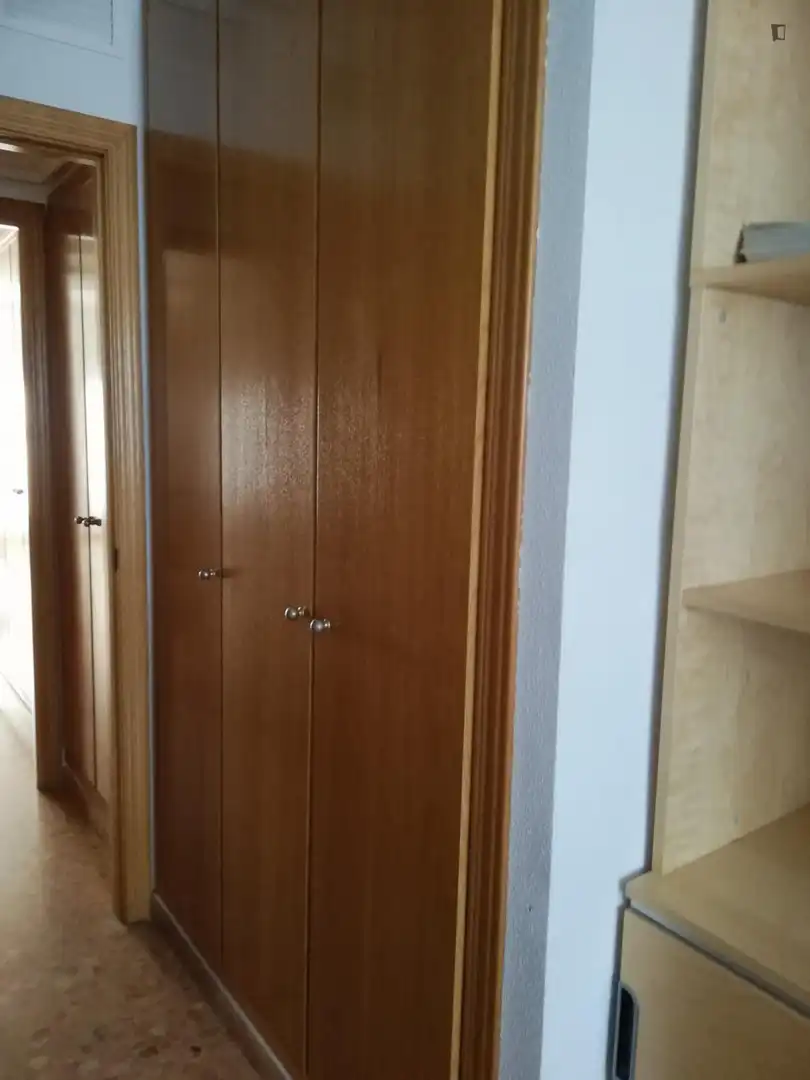 Dormitori de Apartament per a compartir en Valencia amb Aire condicionat, Moblat i Forn