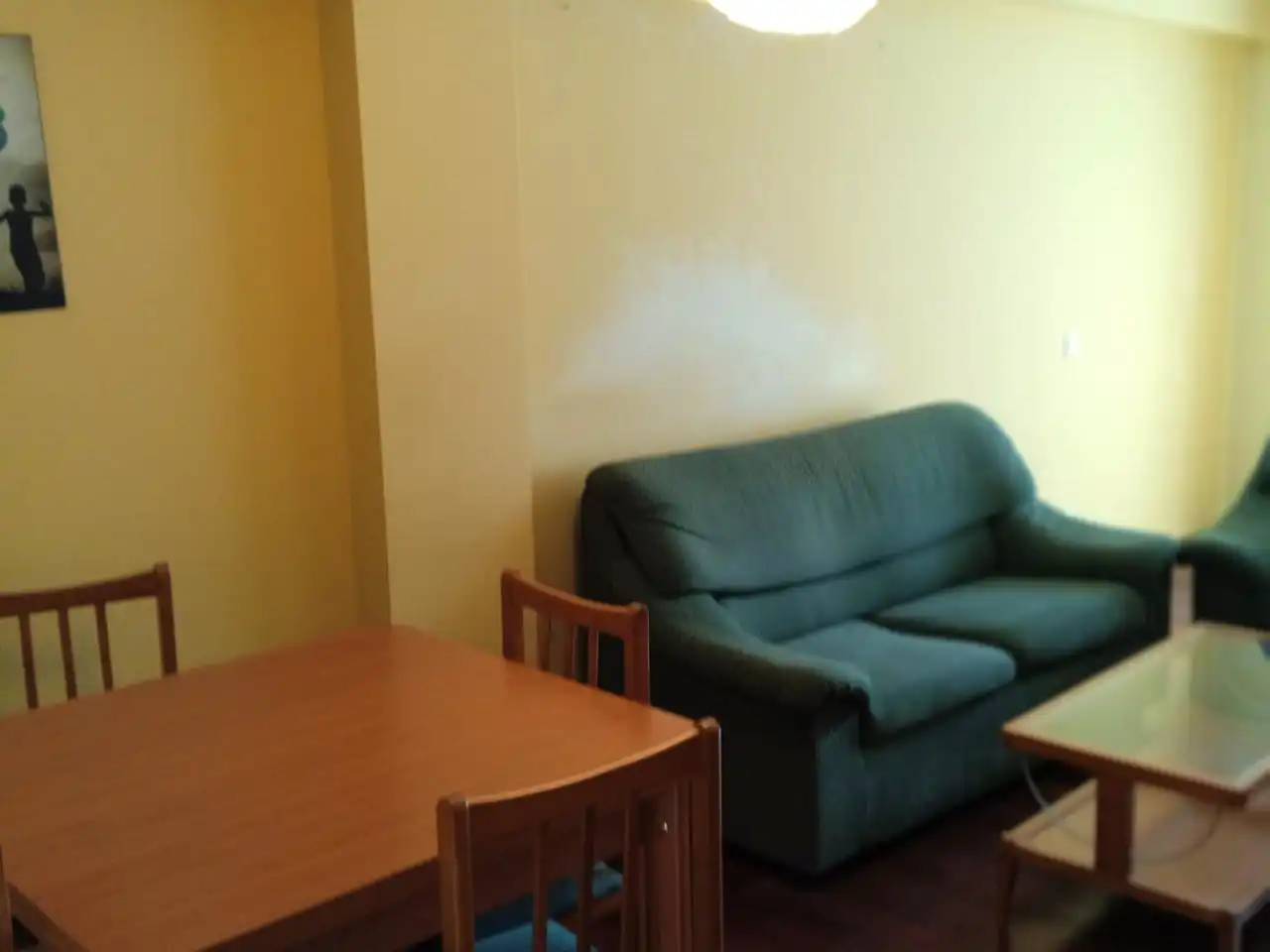 Sala de estar de Planta baja en venta en Santiago de Compostela  con Calefacción, Trastero y Amueblado