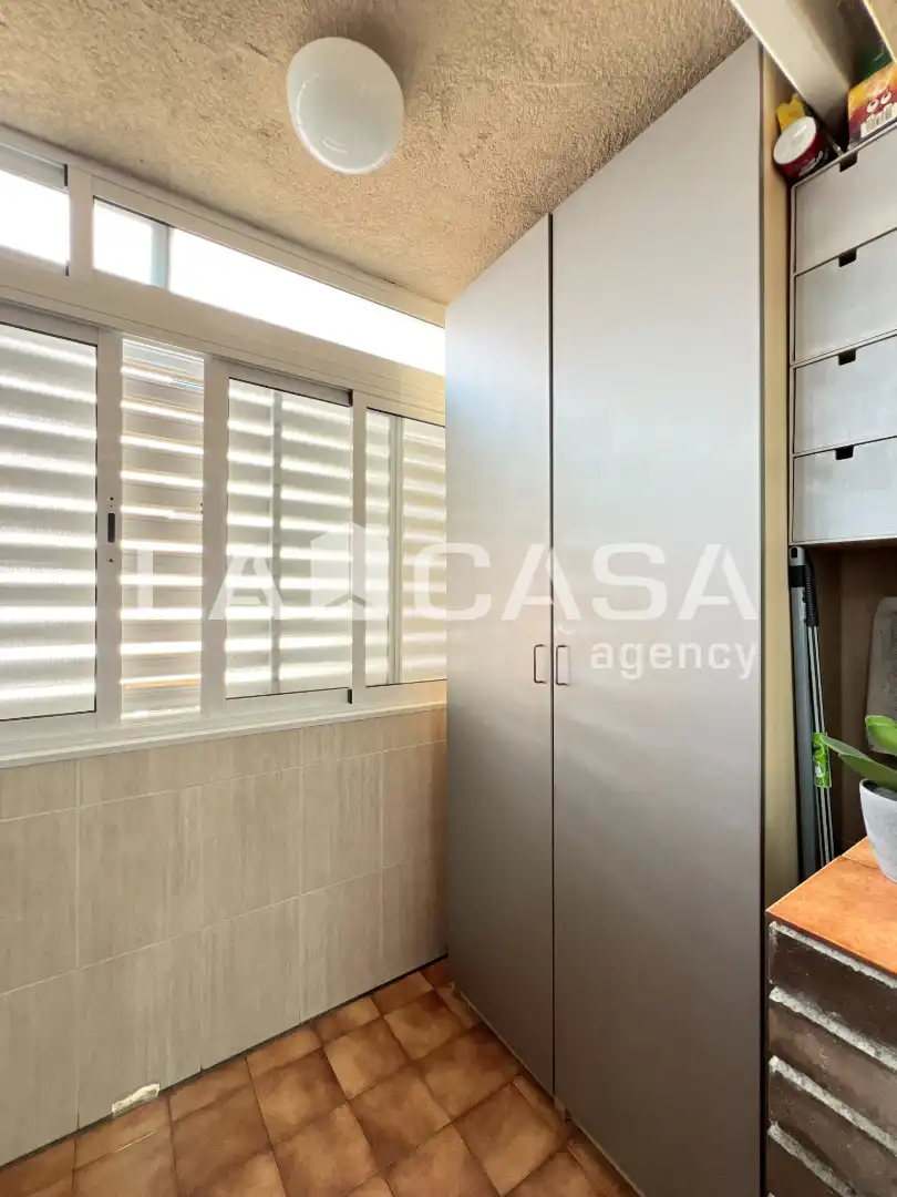 Wohnung zum Verkauf in Badalona mit Terrasse, Möbliert und Balkon