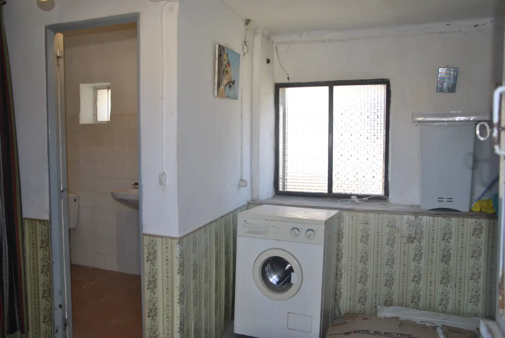 Badezimmer von Einfamilien-Reihenhaus zum Verkauf in Tejeda de Tiétar mit Heizung, Terrasse und Möbliert