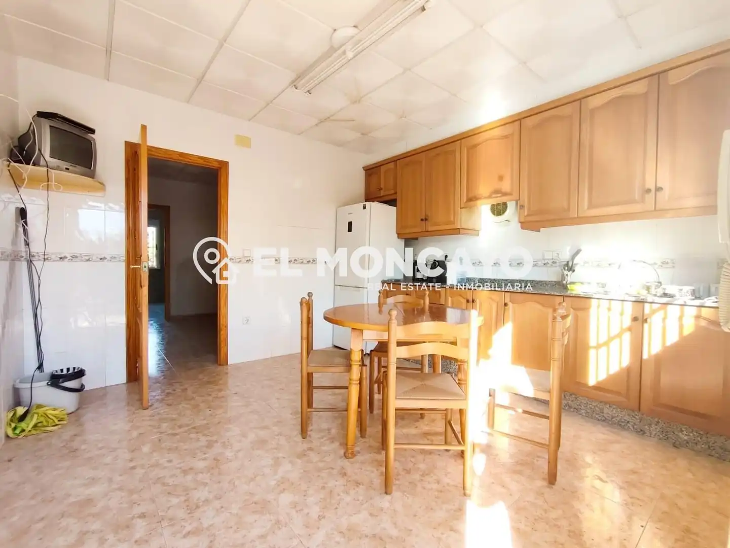 Cuina de Casa o xalet en venda en Elche / Elx amb Aire condicionat, Calefacció i Jardí privat
