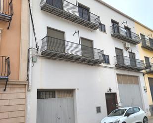 Exterior view of Flat for sale in Castellnovo  with Terrace, Storage room and Oven