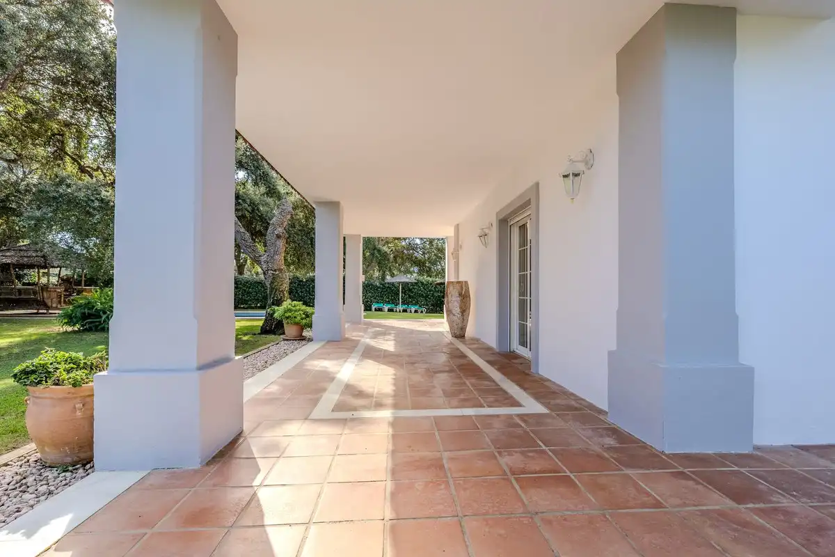 Terrassa de Casa o xalet en venda en Sotogrande amb Aire condicionat, Jardí privat i Terrassa