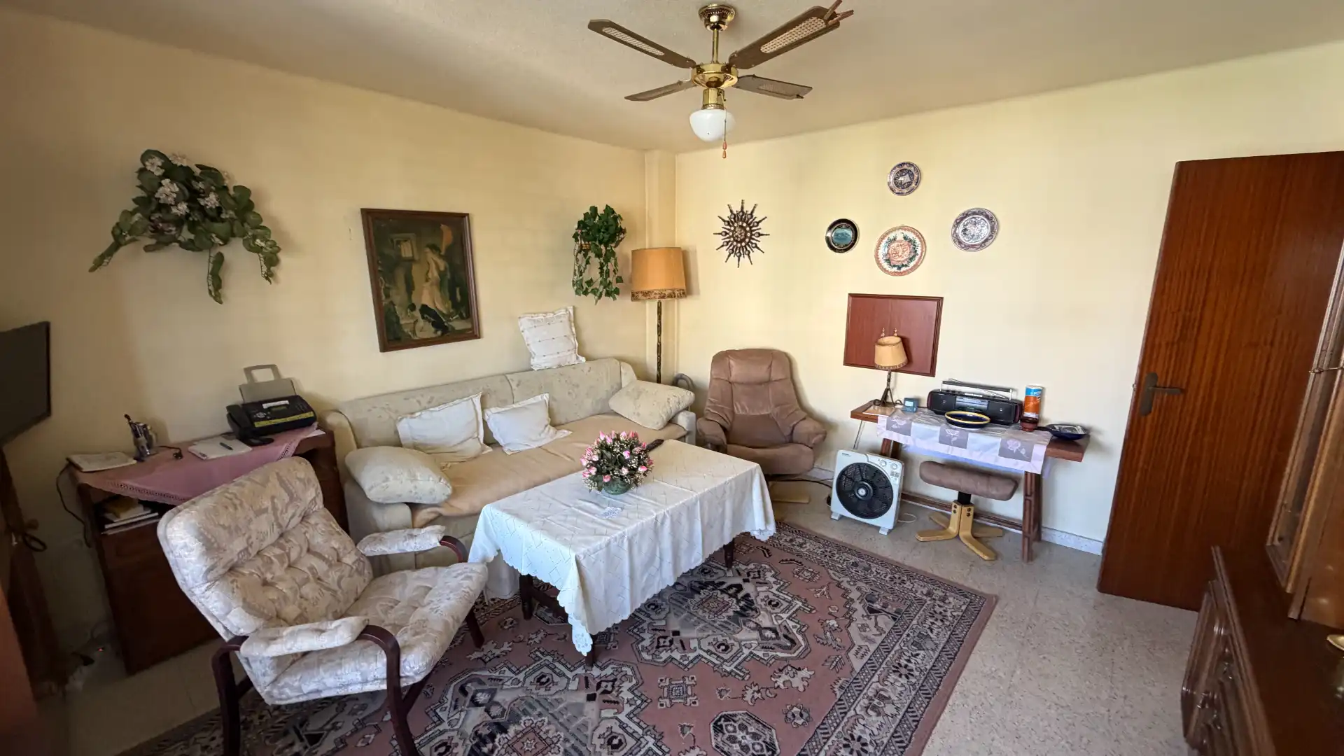Wohnzimmer von Wohnungen zum Verkauf in Torrox mit Möbliert, Waschmaschine und Fernseher