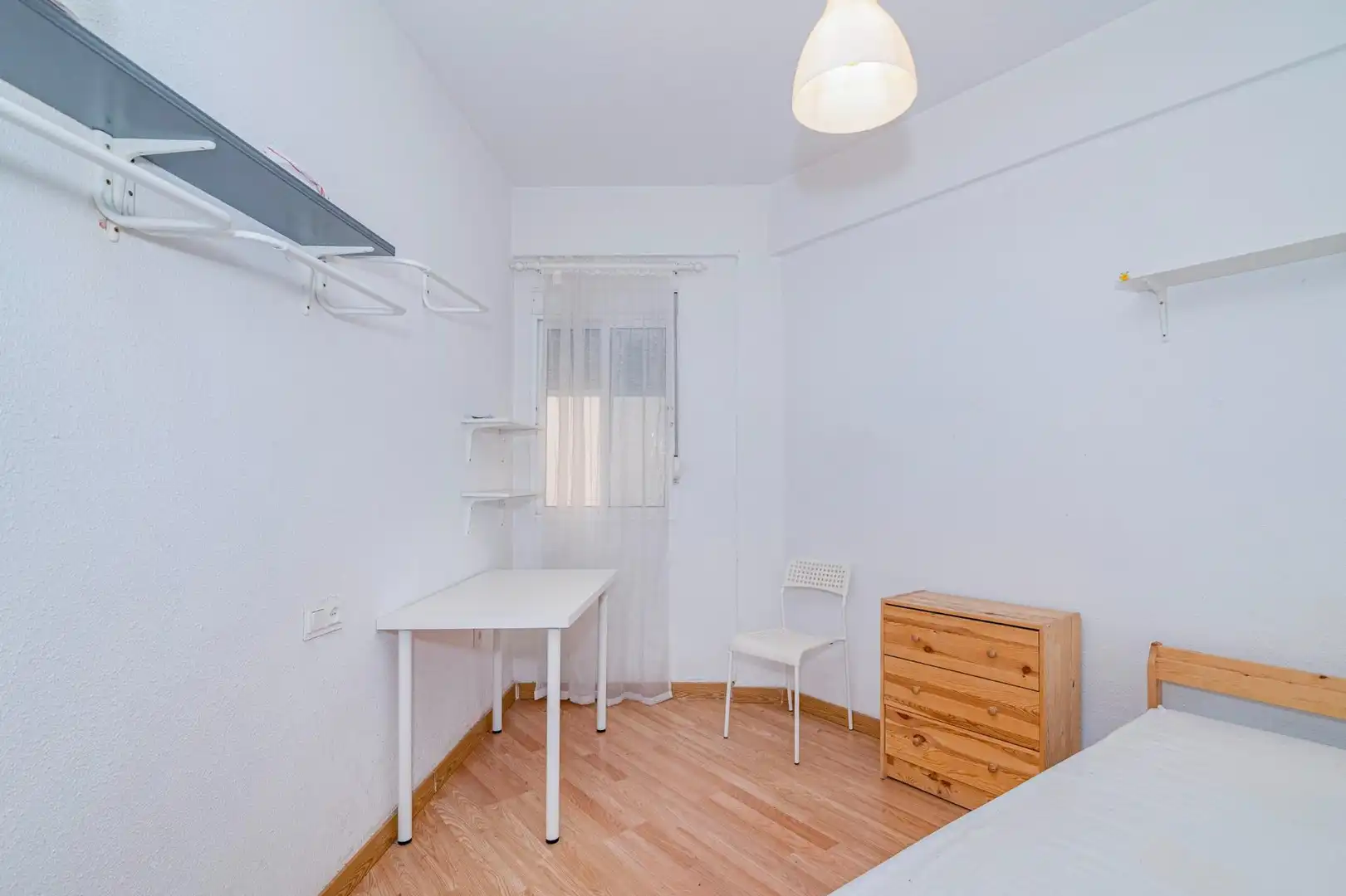 Habitación de Piso en venta en Granada con Amueblado
