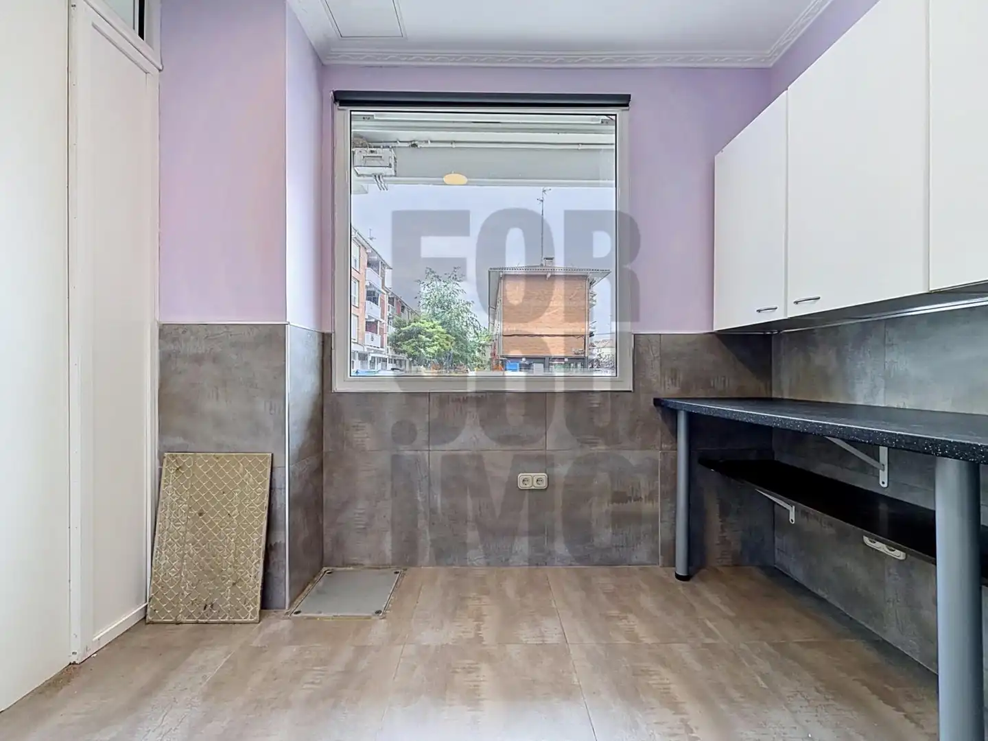 Cuina de Local en venda en Donostia - San Sebastián  amb Moblat