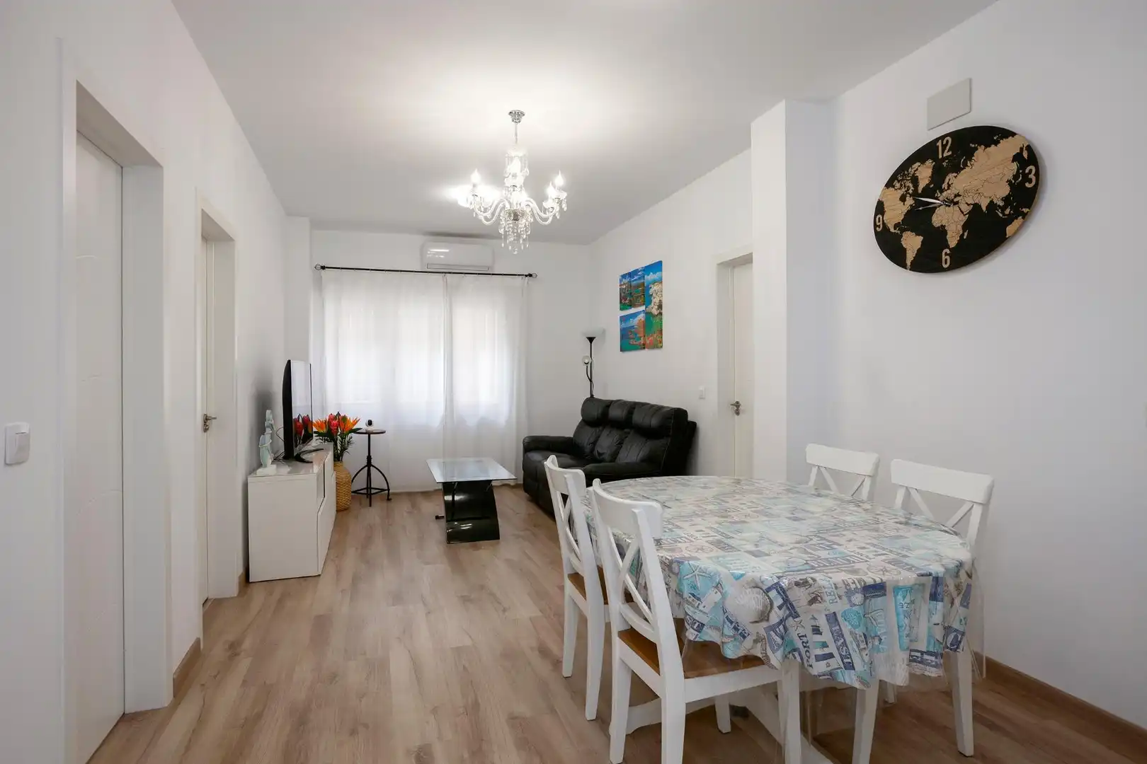 Wohnzimmer von Erdgeschoss zum Verkauf in Alicante / Alacant mit Klimaanlage, Heizung und Möbliert