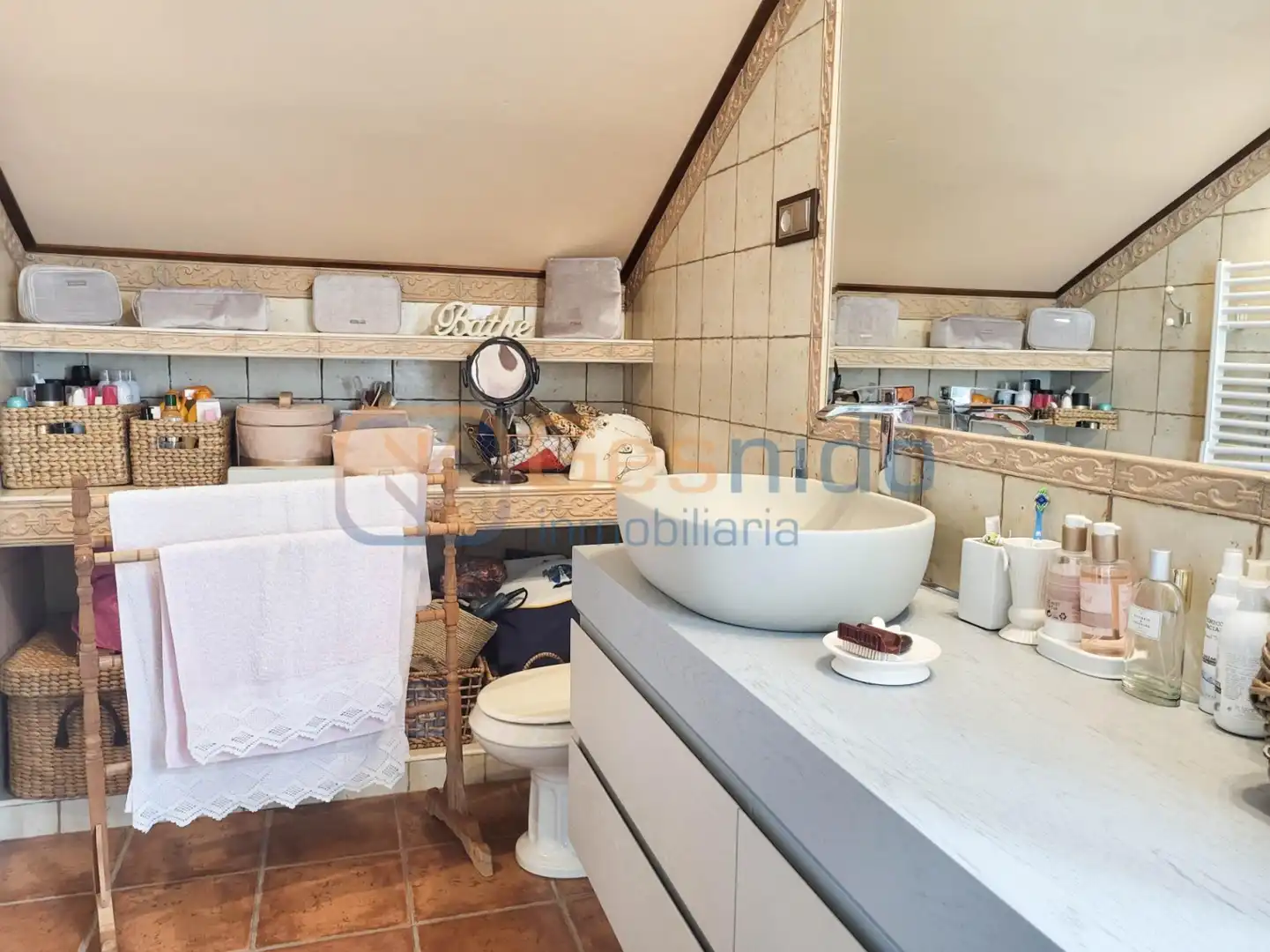 Baño de Casa adosada en venta en Segovia con Calefacción, Parquet y Trastero