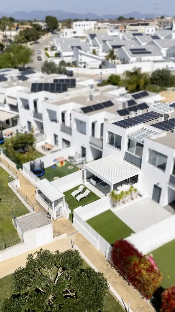 Vista exterior de Casa adosada en venta en San Antonio de Benagéber con Aire acondicionado, Calefacción y Terraza