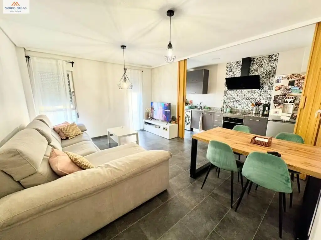 Sala de estar de Planta baja en venta en Dolores con Aire acondicionado y Piscina comunitaria