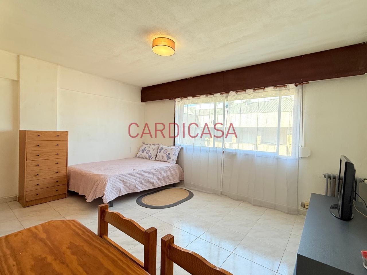 Habitación de Estudio de alquiler en Vigo  con Calefacción y Amueblado