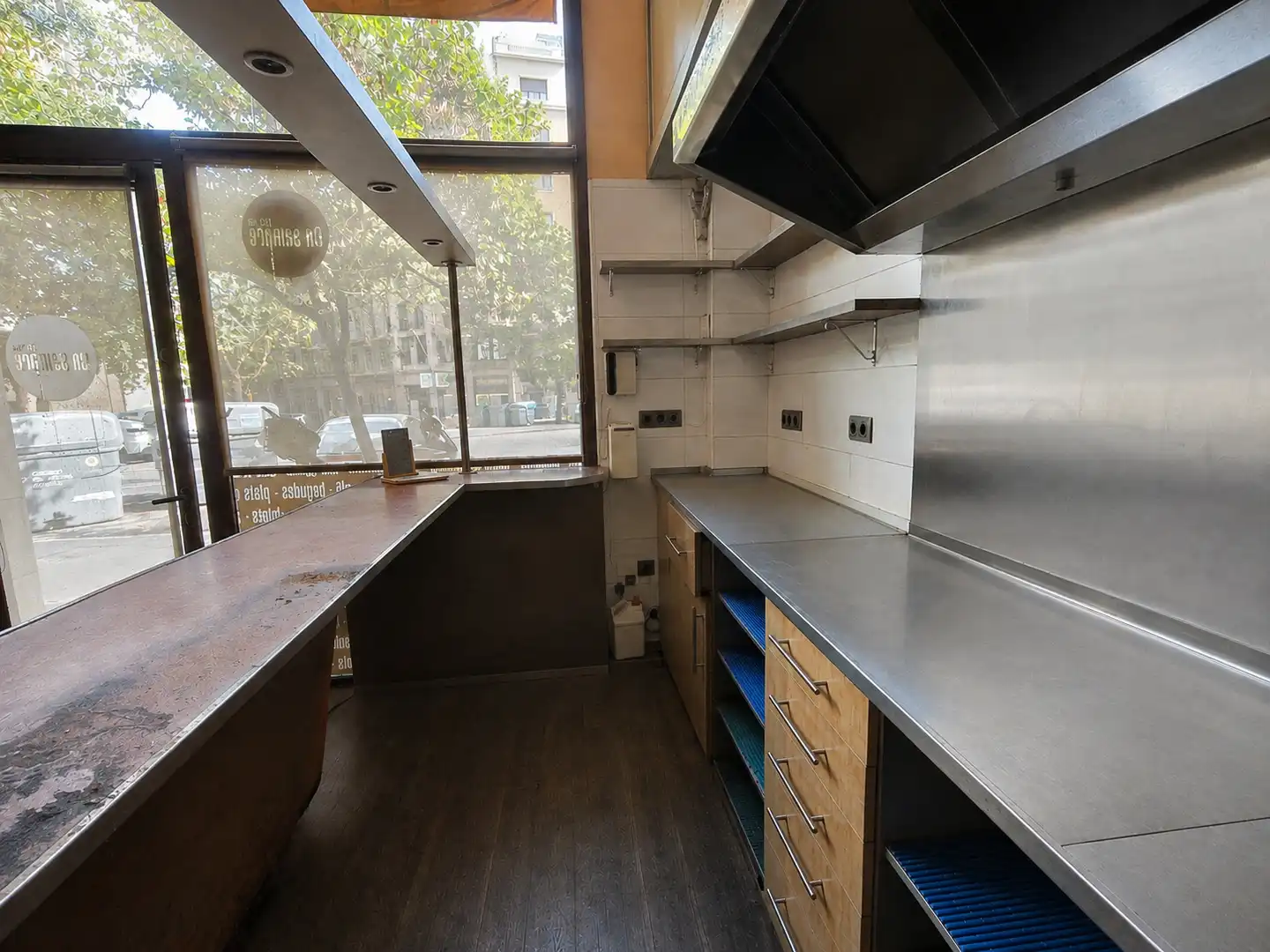 Cocina de Local en traspaso en Barcelona con Aire acondicionado
