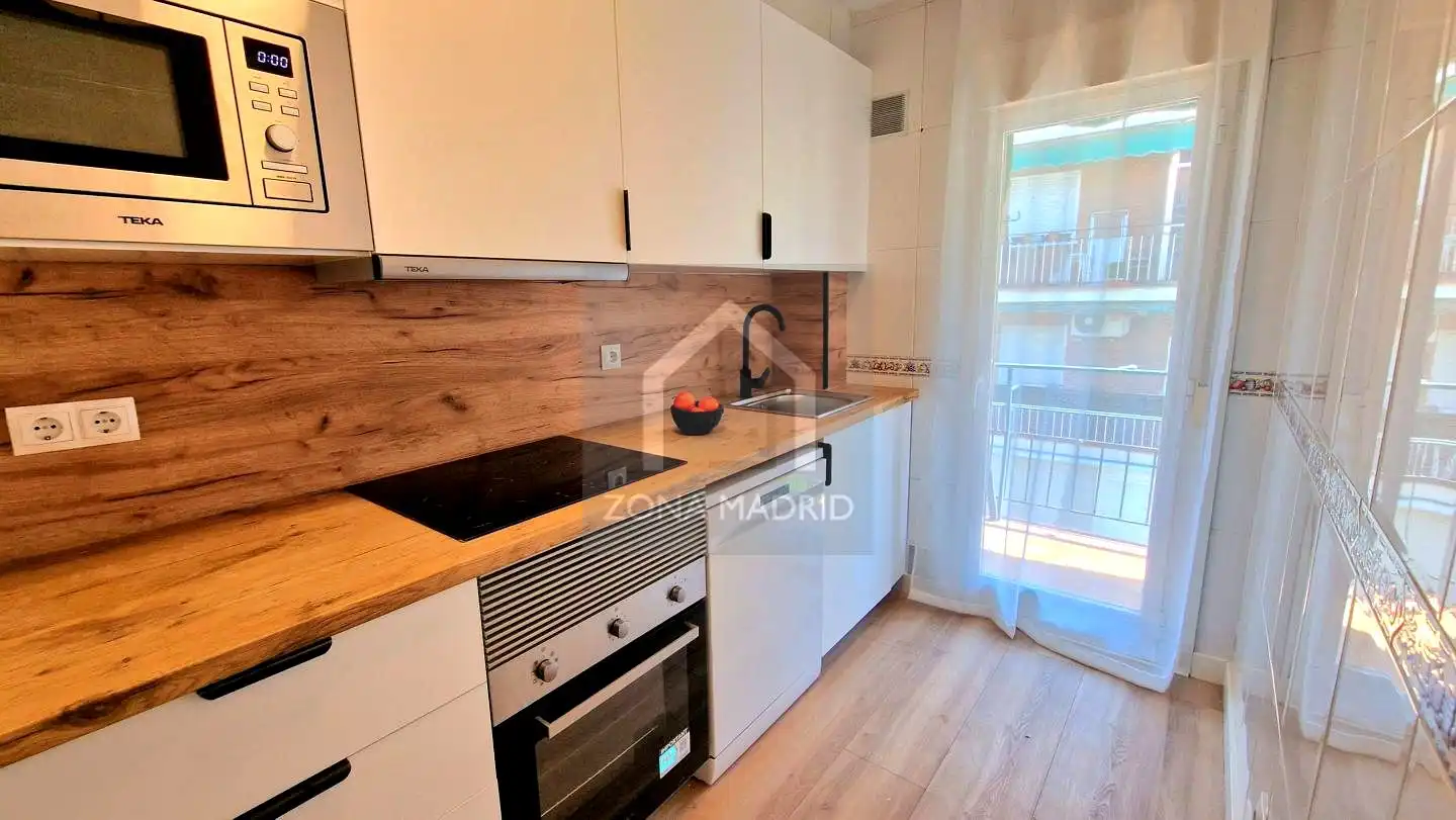 Cocina de Piso en venta en Madrid con Aire acondicionado, Terraza y Amueblado
