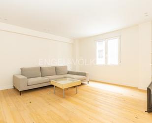 Living room of Apartment to rent in  Madrid Capital  with Air Conditioner, Heating and Parquet flooring