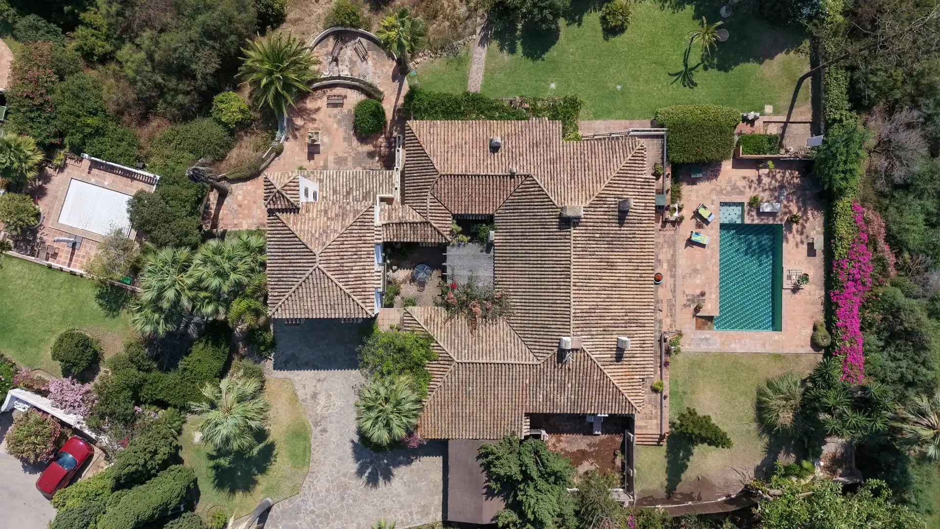 Vista exterior de Casa o xalet en venda en Mijas amb Aire condicionat, Jardí privat i Terrassa