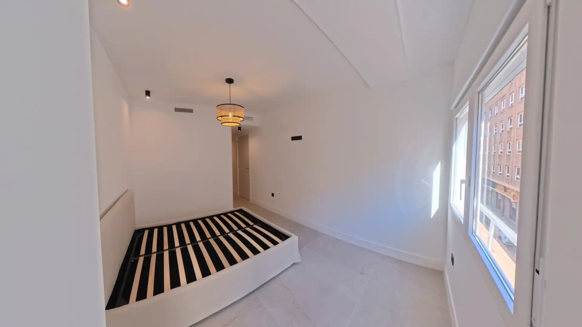 Pis en venda a Carrer Arquitecto Morell, 10, Ensanche - Diputación