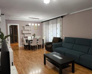 Living room of Flat for sale in  Zaragoza Capital  with Air Conditioner, Heating and Parquet flooring