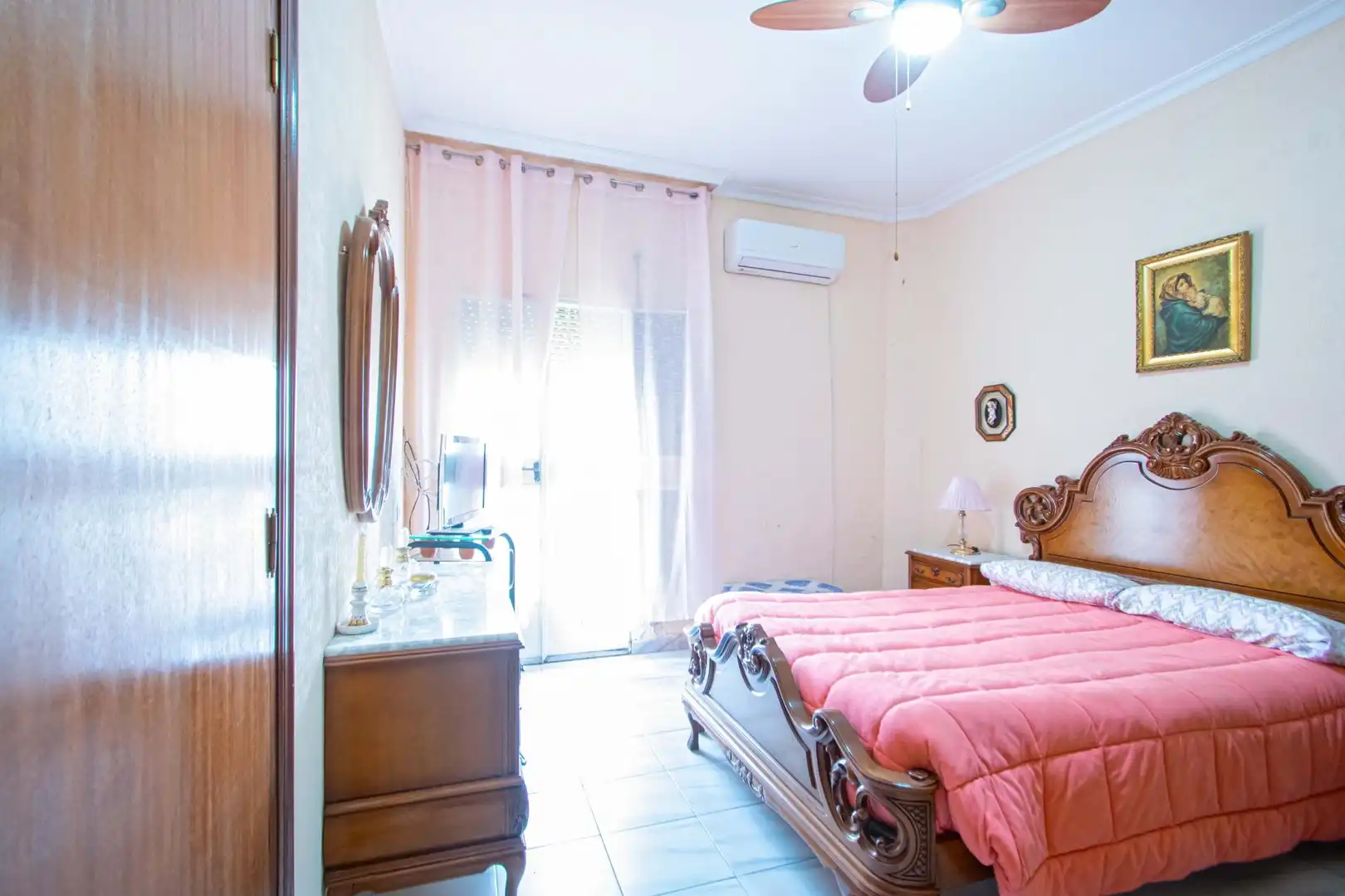 Schlafzimmer von Haus oder Chalet zum Verkauf in Sevilla mit Klimaanlage, Terrasse und Abstellraum