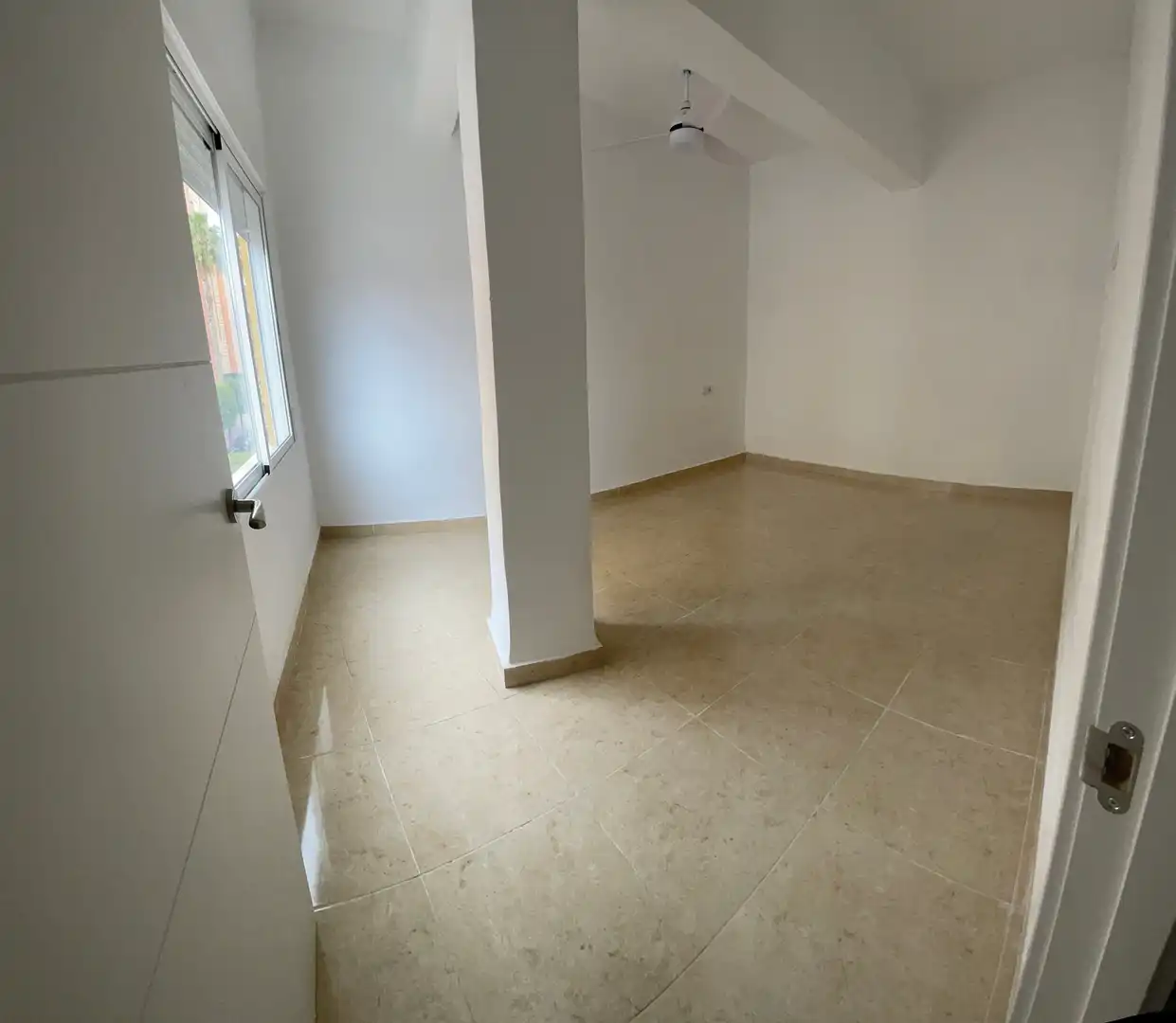 Flat for rent in Avenida de la Industria, 38, Centro