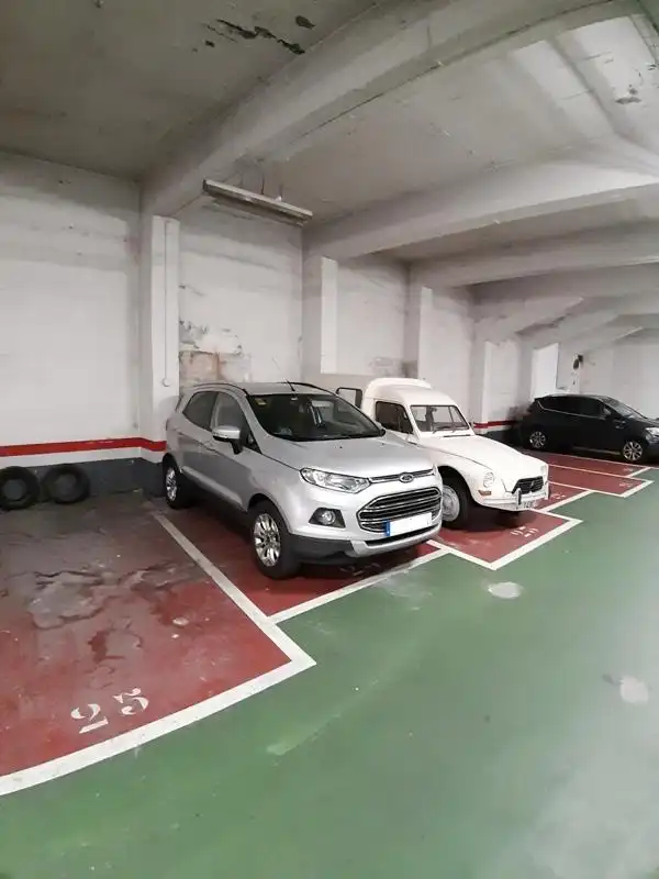 Parkplatz von Garage zum Verkauf in Basauri 
