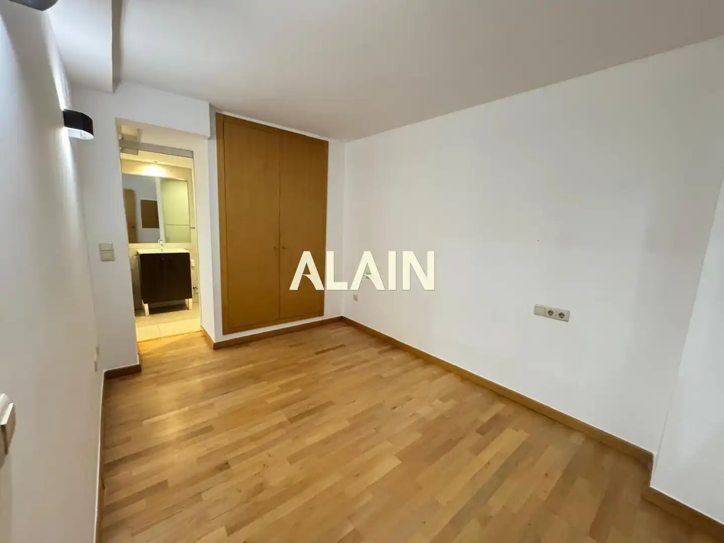 Habitación de Piso en venta en Mislata con Aire acondicionado, Calefacción y Parquet