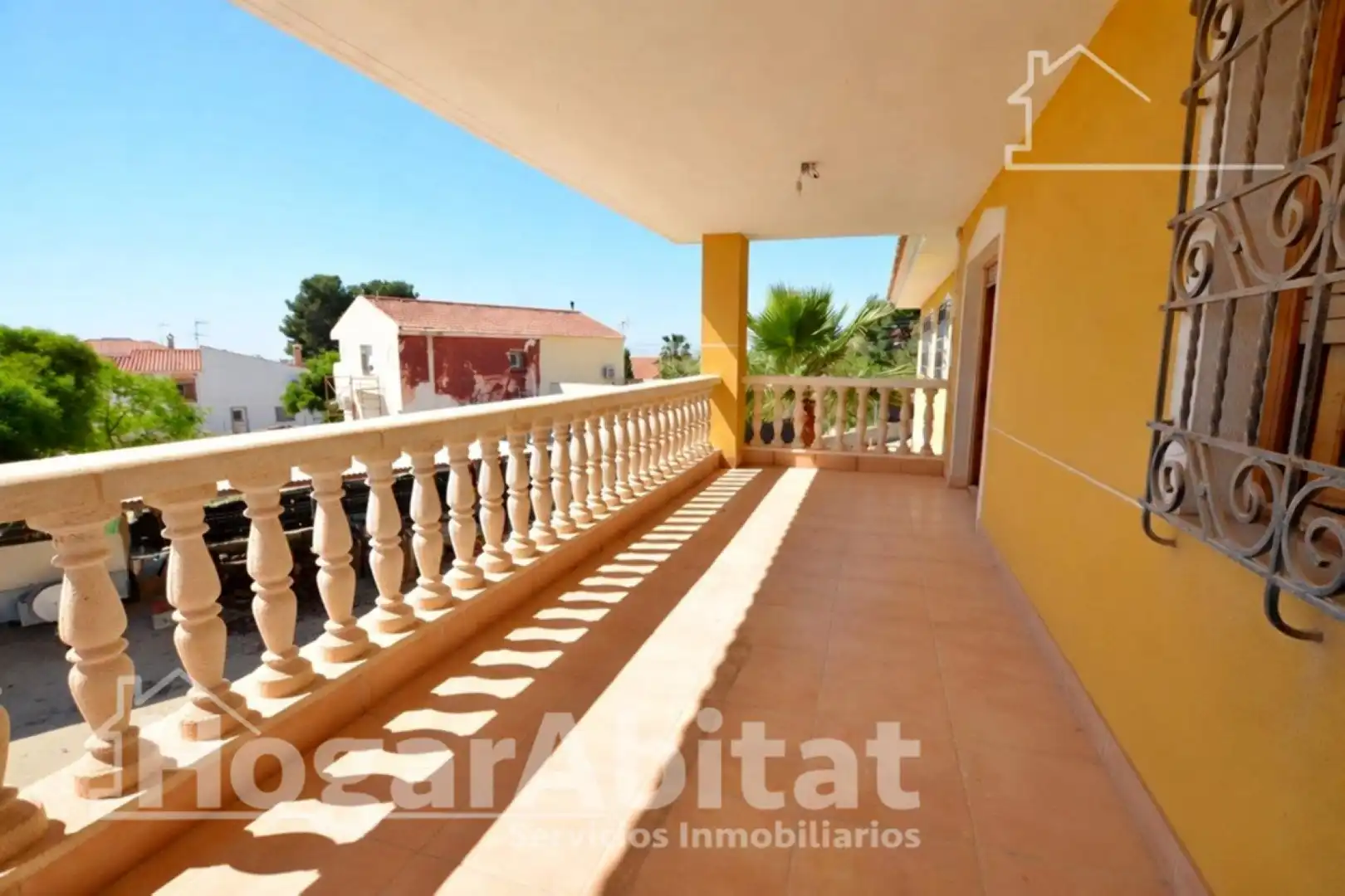 Außenansicht von Haus oder Chalet zum Verkauf in Mutxamel mit Heizung, Privatgarten und Terrasse