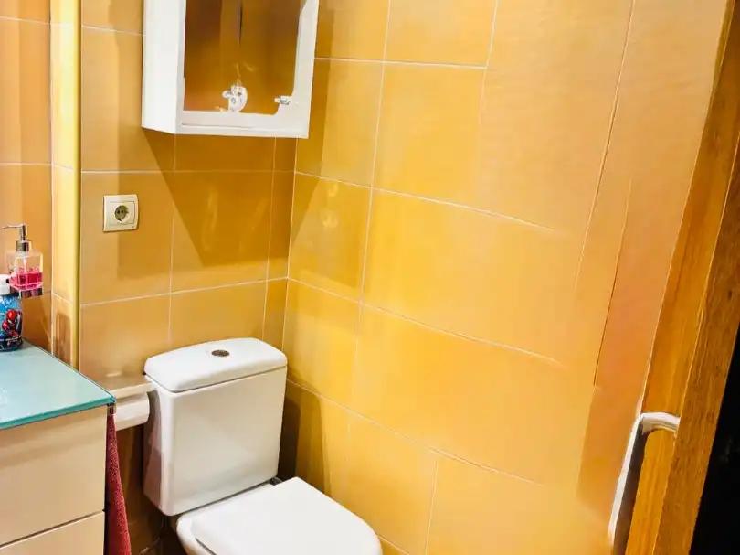Badezimmer von Wohnung zum Verkauf in Errenteria mit Terrasse und Balkon