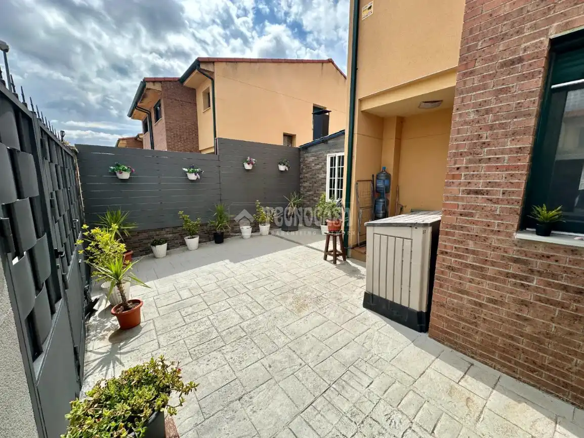 Terrassa de Casa adosada en venda en Pioz amb Calefacció