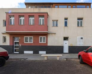 Vista exterior de Àtic de lloguer en Telde amb Terrassa