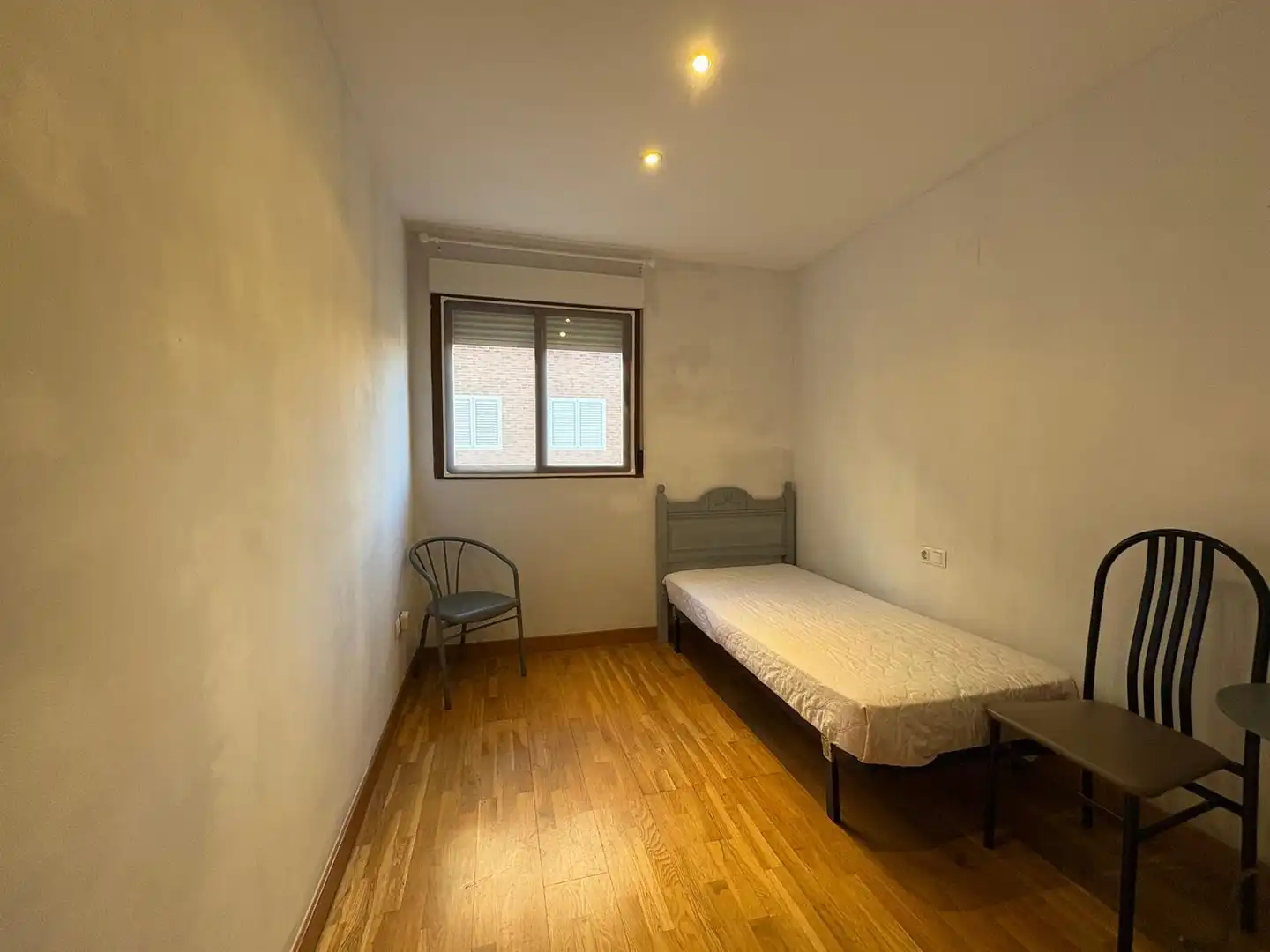 Habitación de Piso en venta en Paterna con Parquet y Piscina comunitaria