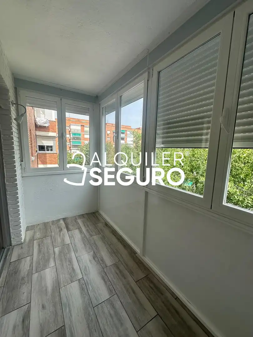 Schlafzimmer von Wohnung zur Miete in Madrid mit Heizung und Terrasse