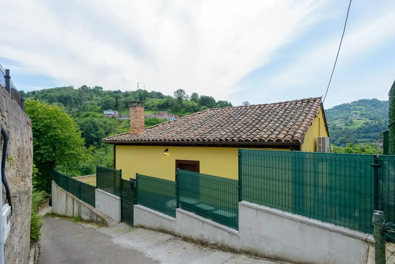 Vista exterior de Casa o chalet en venta en Langreo con Aire acondicionado, Calefacción y Jardín privado