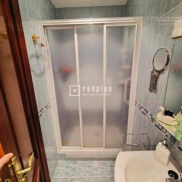 Bathroom of Apartments for sale in Madrid  with Heating, Parquet flooring and Terrace