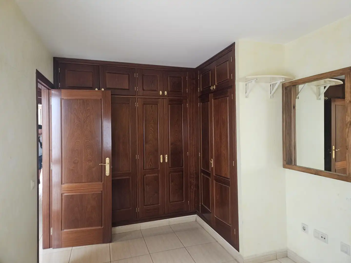 Habitación de Apartamento en venta en Granadilla de Abona con Amueblado, Balcón y Alarma