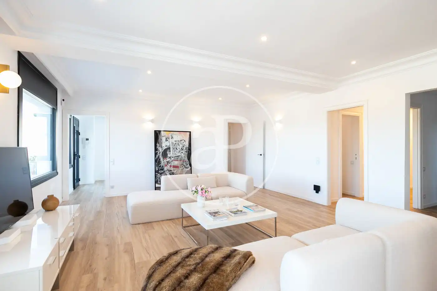 Sala d'estar de Casa o xalet en venda en Esplugues de Llobregat amb Calefacció, Jardí privat i Terrassa