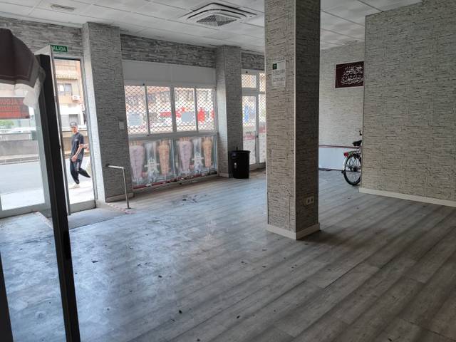 Local comercial en Alquiler en Arenal - Museo