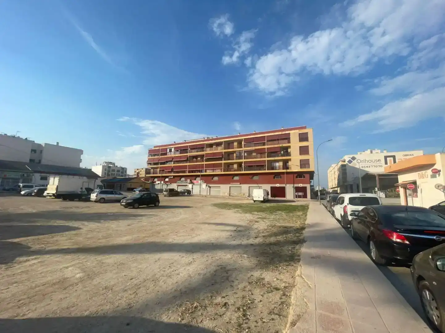 Vista exterior de Pis en venda en Albatera amb Aire condicionat, Moblat i Balcó