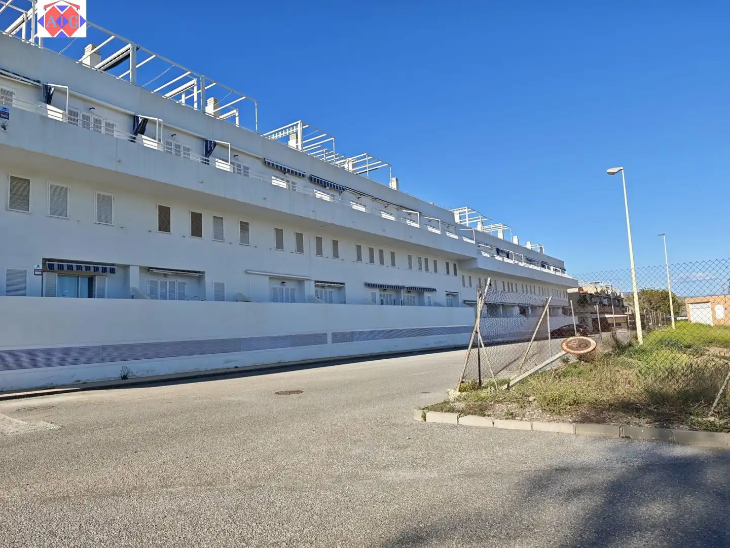 Außenansicht von Dachboden zum Verkauf in Lújar mit Klimaanlage, Terrasse und Möbliert