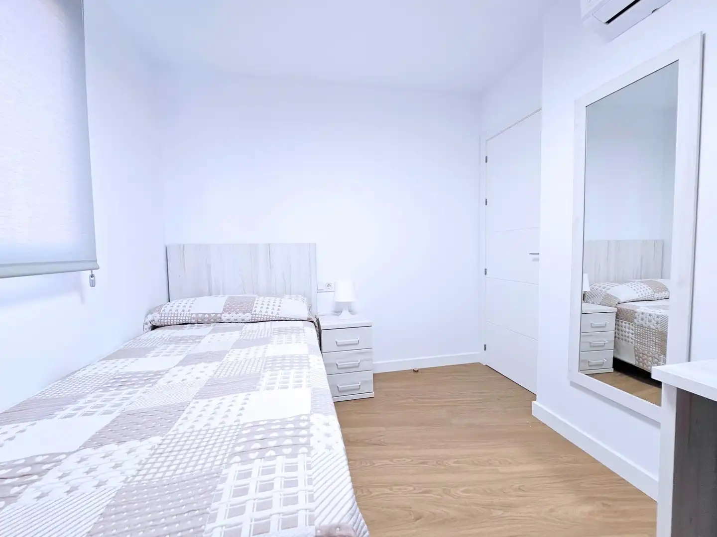 Bedroom of Flat for rent in Cartagena  with Air Conditioner and Furnished